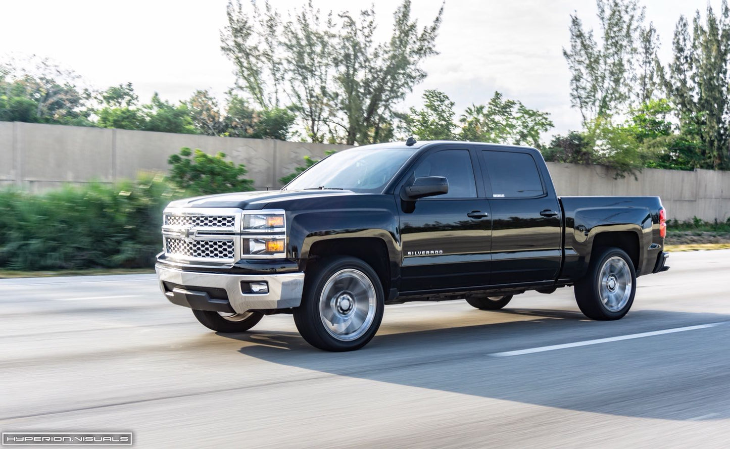 Rough Country | 2" Leveling Kit | Loaded Strut | Chevy/GMC 1500 & SUV 2WD/4WD (2007-2014)