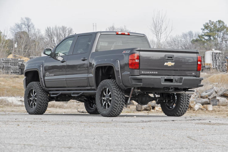 Rough Country | 7 Inch Lift Kit | Chevy/GMC 1500 4WD (2014-2018)