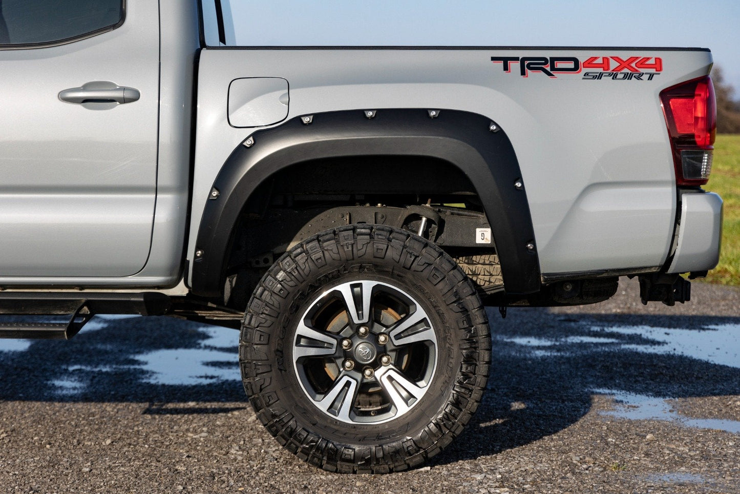 Rough Country | Pocket Fender Flares | Toyota Tacoma 2WD/4WD (2016-2023)