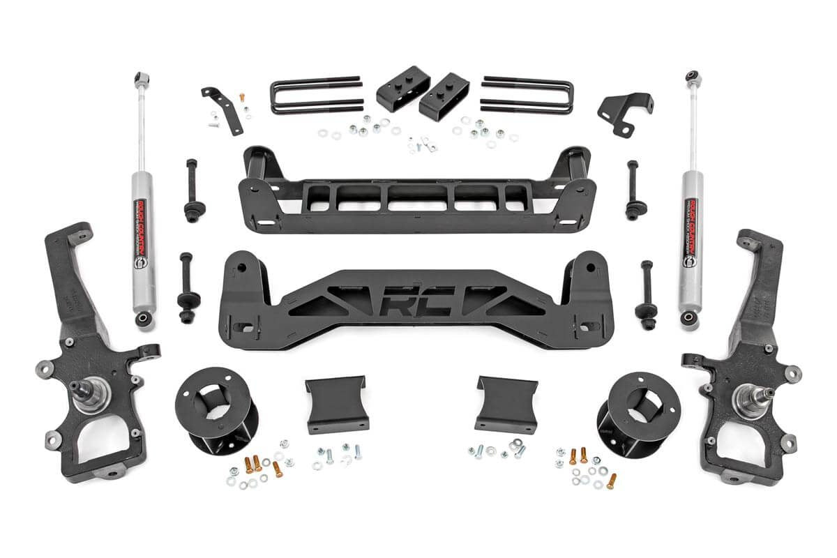 Rough Country | 4 Inch Lift Kit | Ford F-150 2WD (2004-2008)