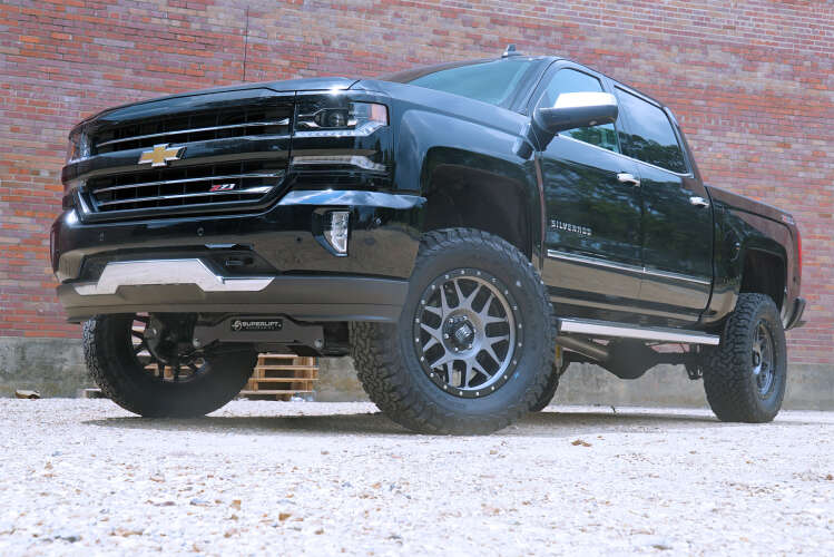 Super Lift - 2014 - 2019 6.5in Chevy/GMC Lift Kit | Aluminum/Stamped Control Arms w/ Fox Coilovers & Rear Shocks 4WD/2WD