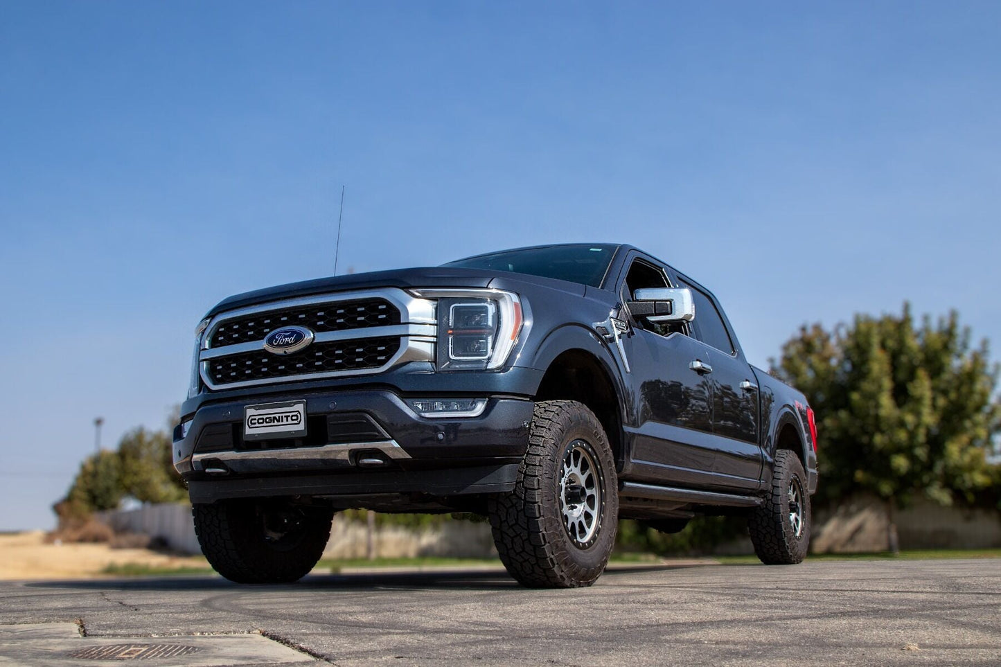 Cognito - 2.5-Inch Elite Leveling Kit with Elka 2.5 Reservoir shocks for 21-23 Ford F-150 4WD