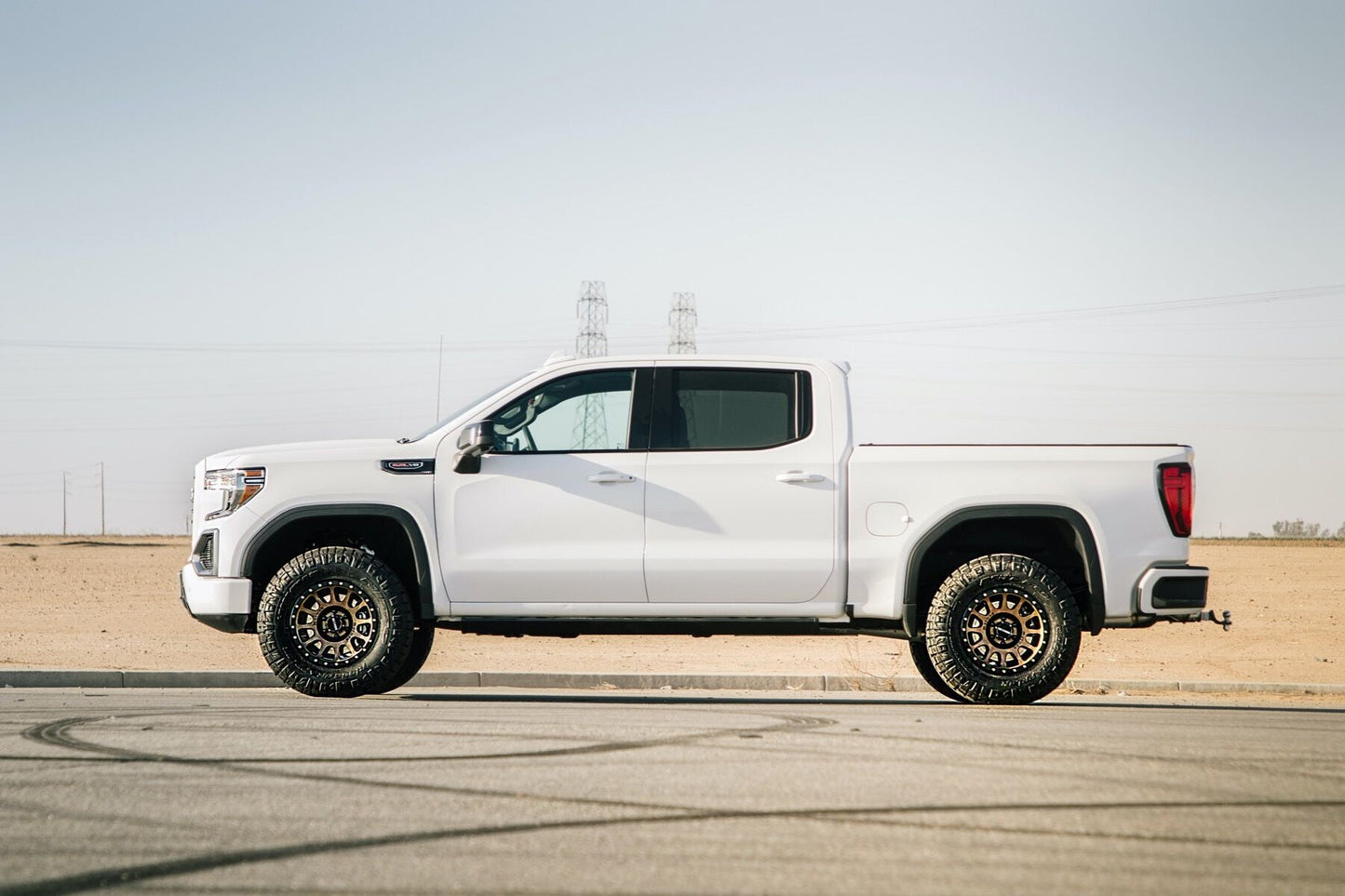 Cognito - 3-Inch Standard Leveling Lift Kit for 19-24 Silverado/Sierra 1500 2WD/4WD