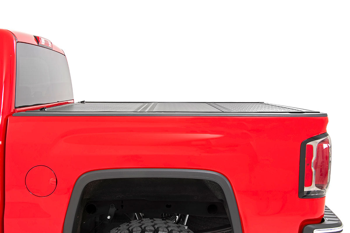 Rough Country  | Hard Low Profile Bed Cover | 6'7" Bed | Rail Cap | Chevy/GMC 1500/2500HD/3500HD (14-19)