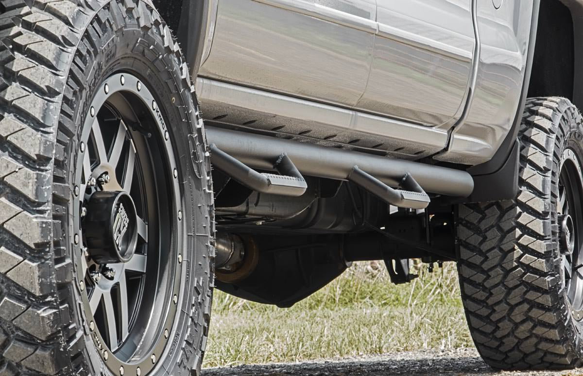 Rough Country  | Nerf Steps | Full Length | Crew | 6.5 Ft Bed | Chevy/GMC 2500HD/3500HD (15-19)
