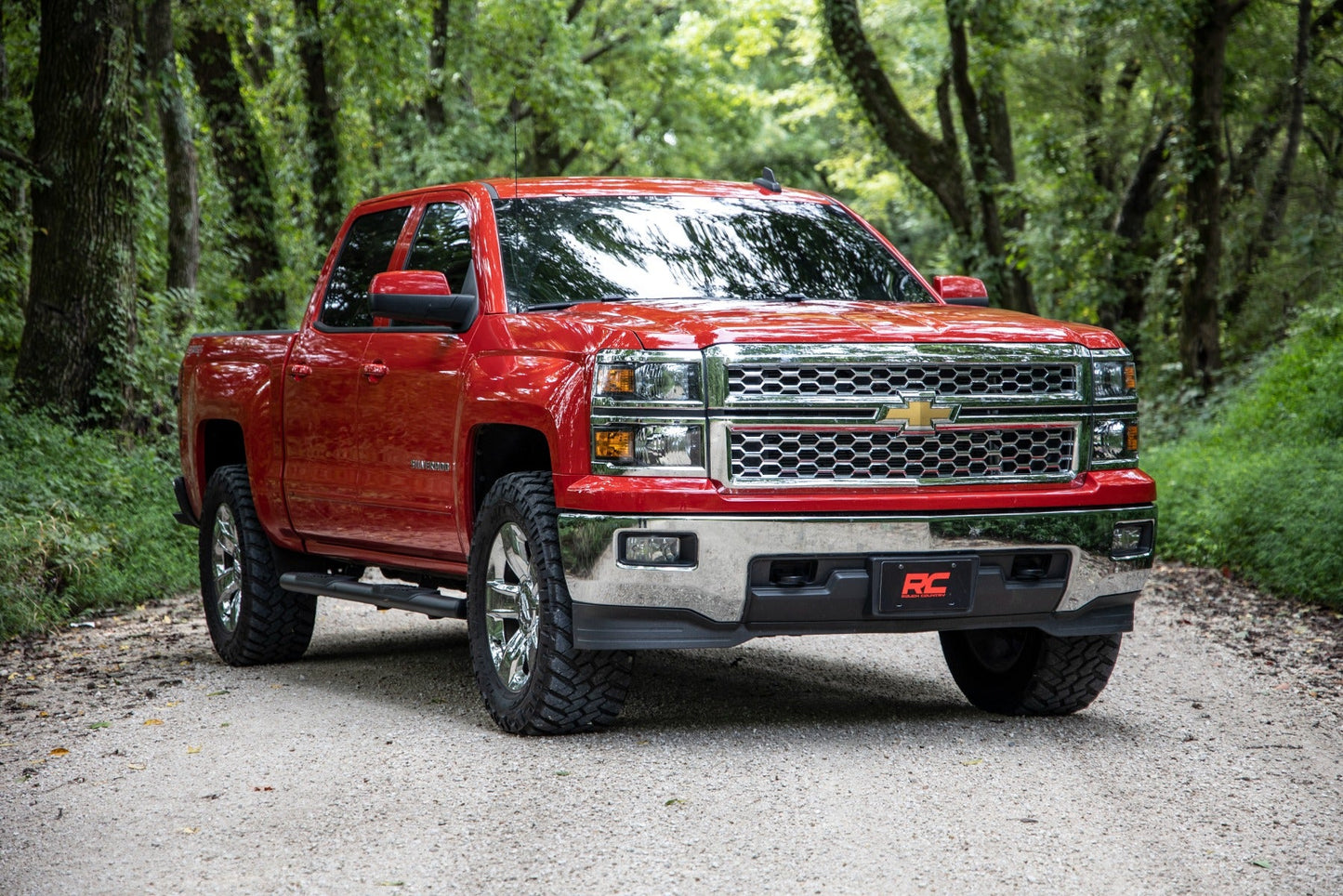 Rough Country | 2" Leveling Kit | Loaded Strut | Chevy/GMC 1500 2WD/4WD (2014-2018)