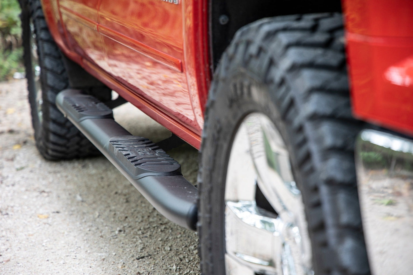 Rough Country  | Oval Nerf Step | Crew | Def Tank | Chevy/GMC 1500/2500HD/3500HD (07-19)