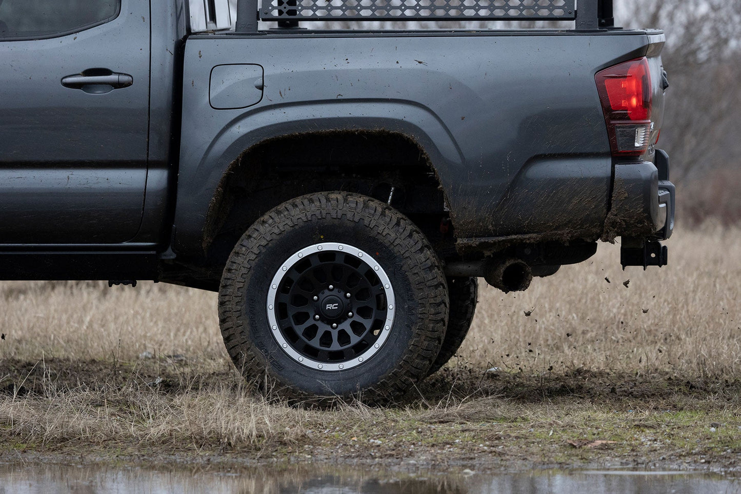 Rough Country  | Rough Country 87 Series Wheel | Simulated Beadlock | Black/Machined | 17x8.5 |