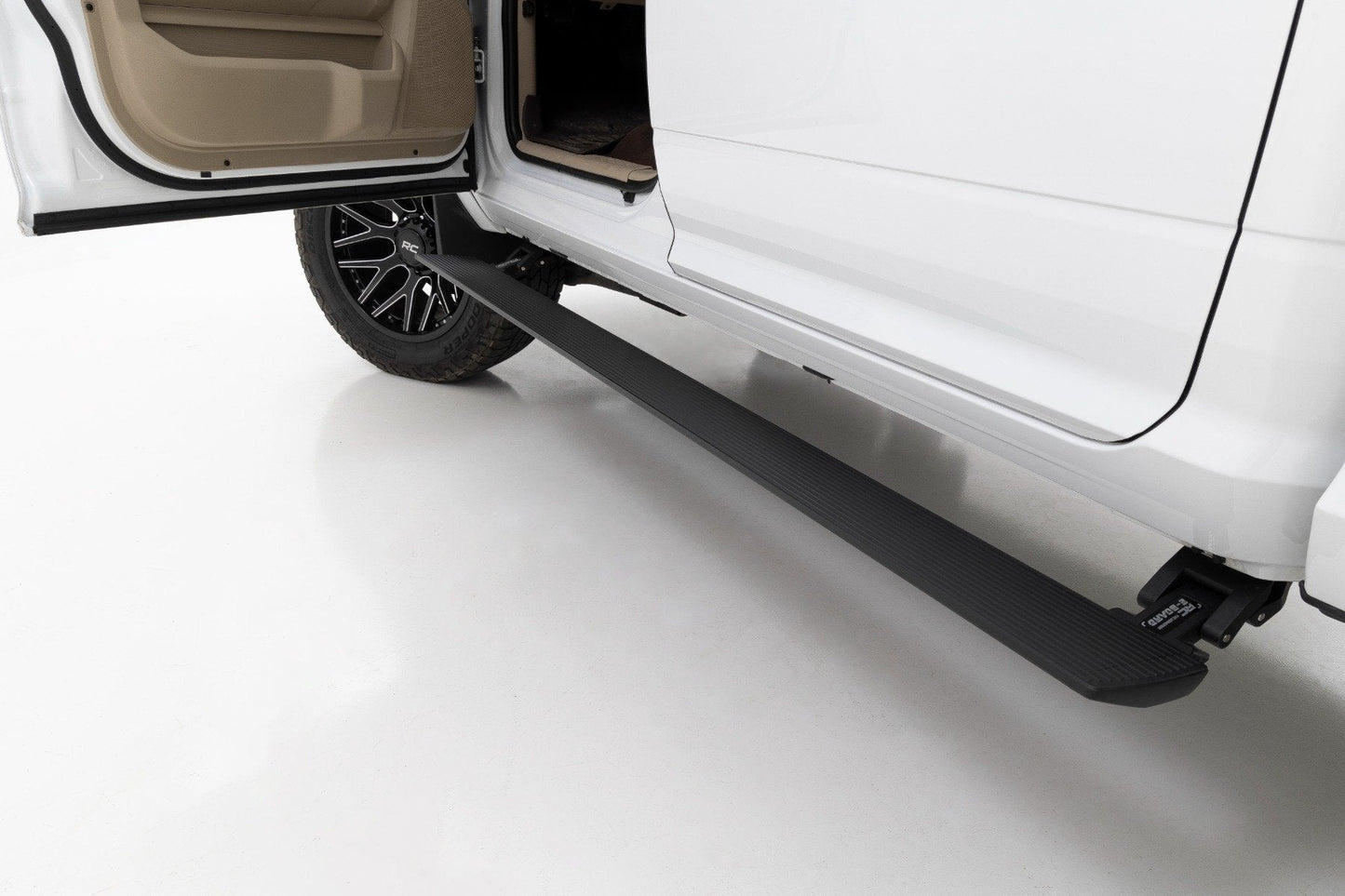 Rough Country  | Power Running Boards | Lighted | Gas | Crew Cab | Ram 2500 (2010-2023)
