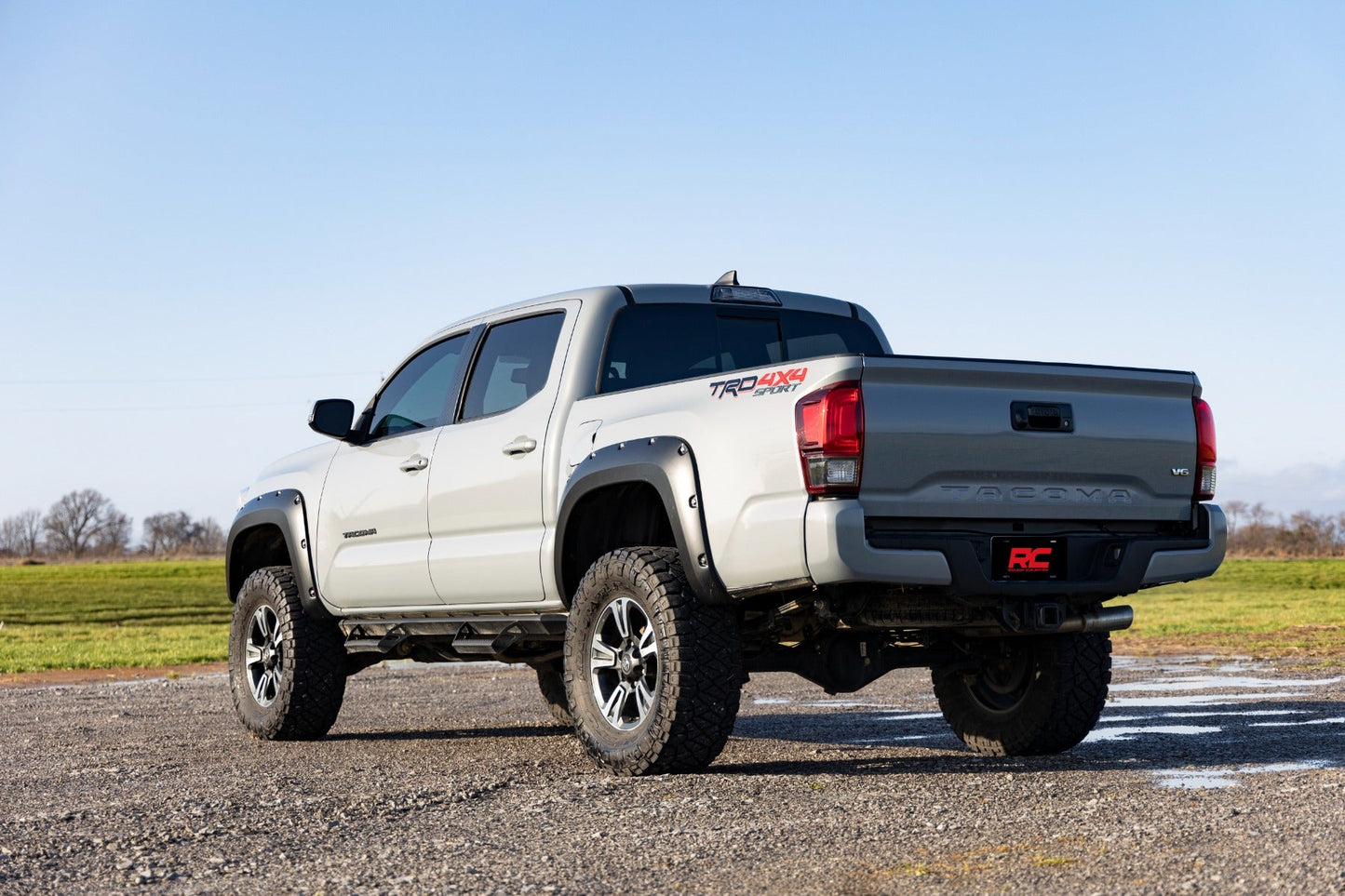 Rough Country  | Pocket Fender Flares | Toyota Tacoma 2WD/4WD (2016-2023)