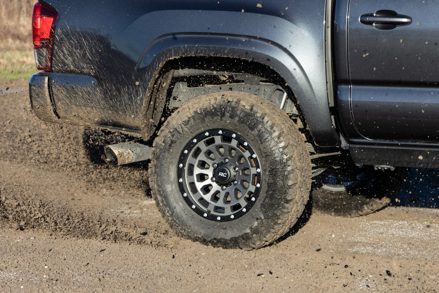 Rough Country  | Rough Country 87 Series Wheel | Simulated Beadlock | Gray/Black | 17x8.5 |