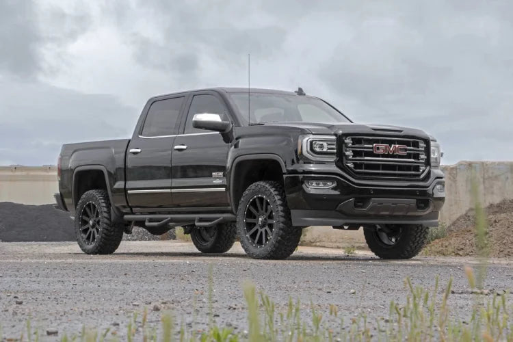 Rough Country | 3.5 Inch Lift Kit | Chevy/GMC 1500 4WD (2007-2016)