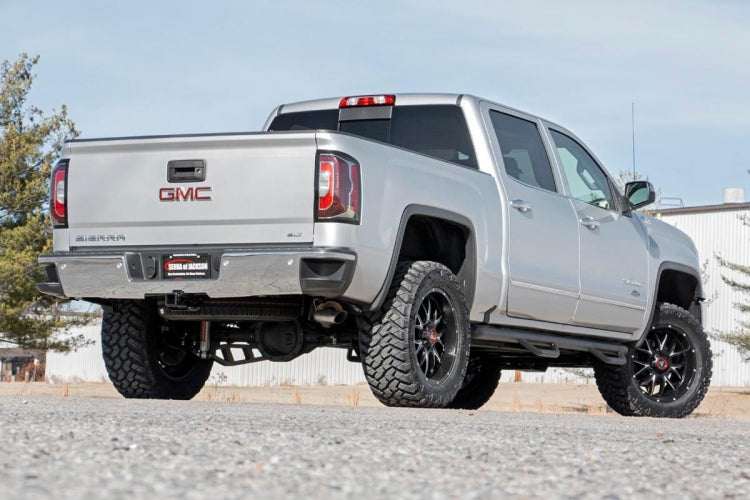 Rough Country | 3.5 Inch Lift Kit | Chevy/GMC 1500 4WD (2014-2018)