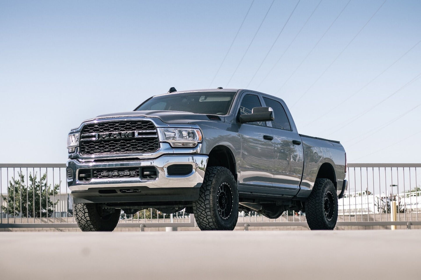 Cognito - 3-Inch Performance Leveling Kit With Fox PS 2.0 IFP Shocks for 14-23 RAM 2500 4WD