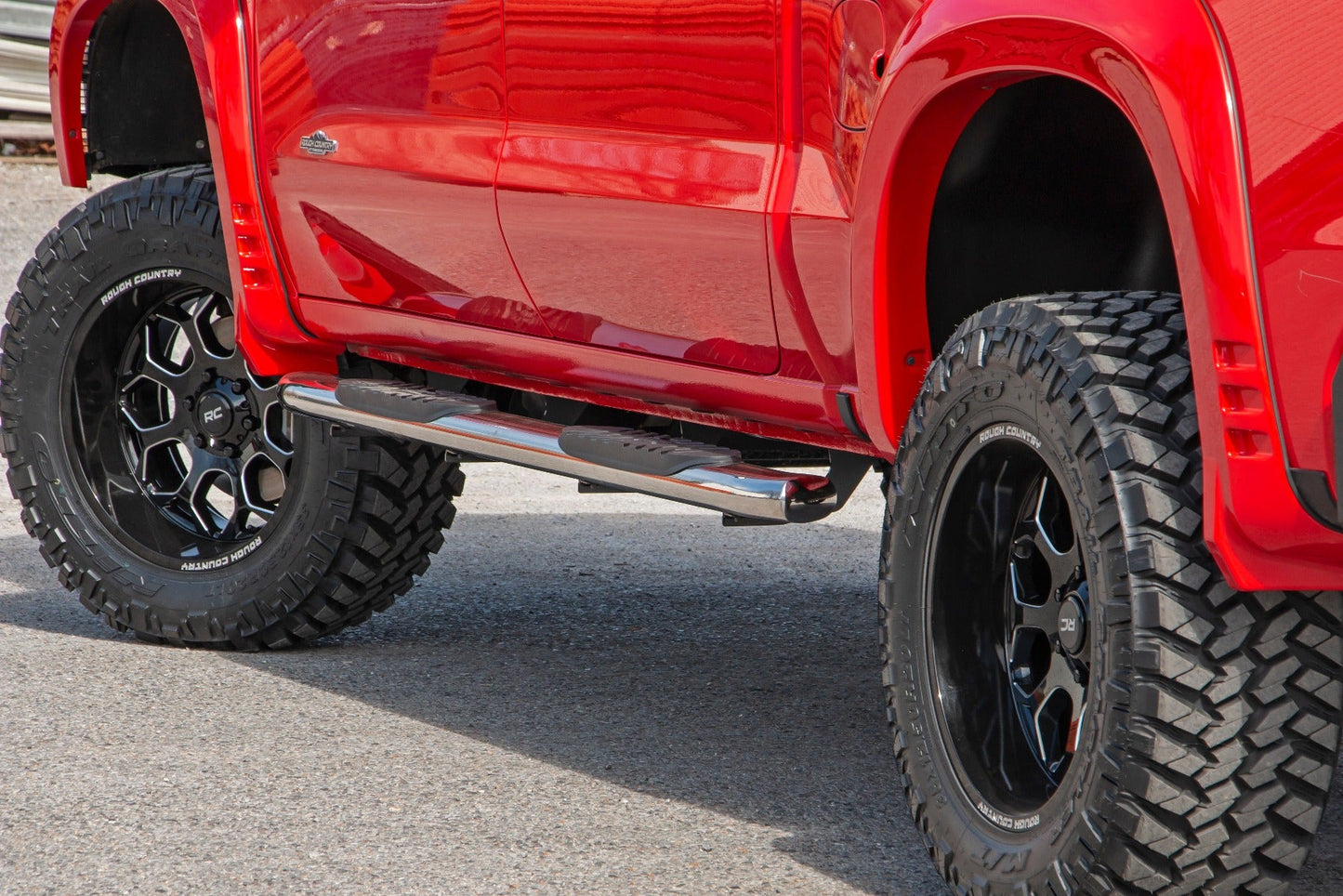 Rough Country  | Oval Steps | Stainless | Crew Cab | DEF Tank | Chevy/GMC 1500/2500HD/3500HD (19-23)