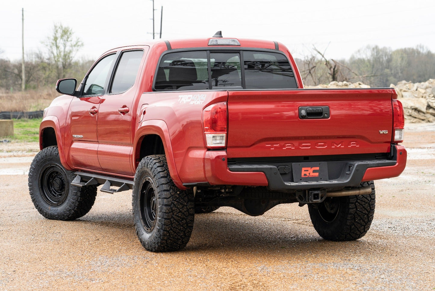 Rough Country  | 3.5 Inch Lift Kit | UCA and Leaf Springs | Toyota Tacoma 4WD (2005-2023)