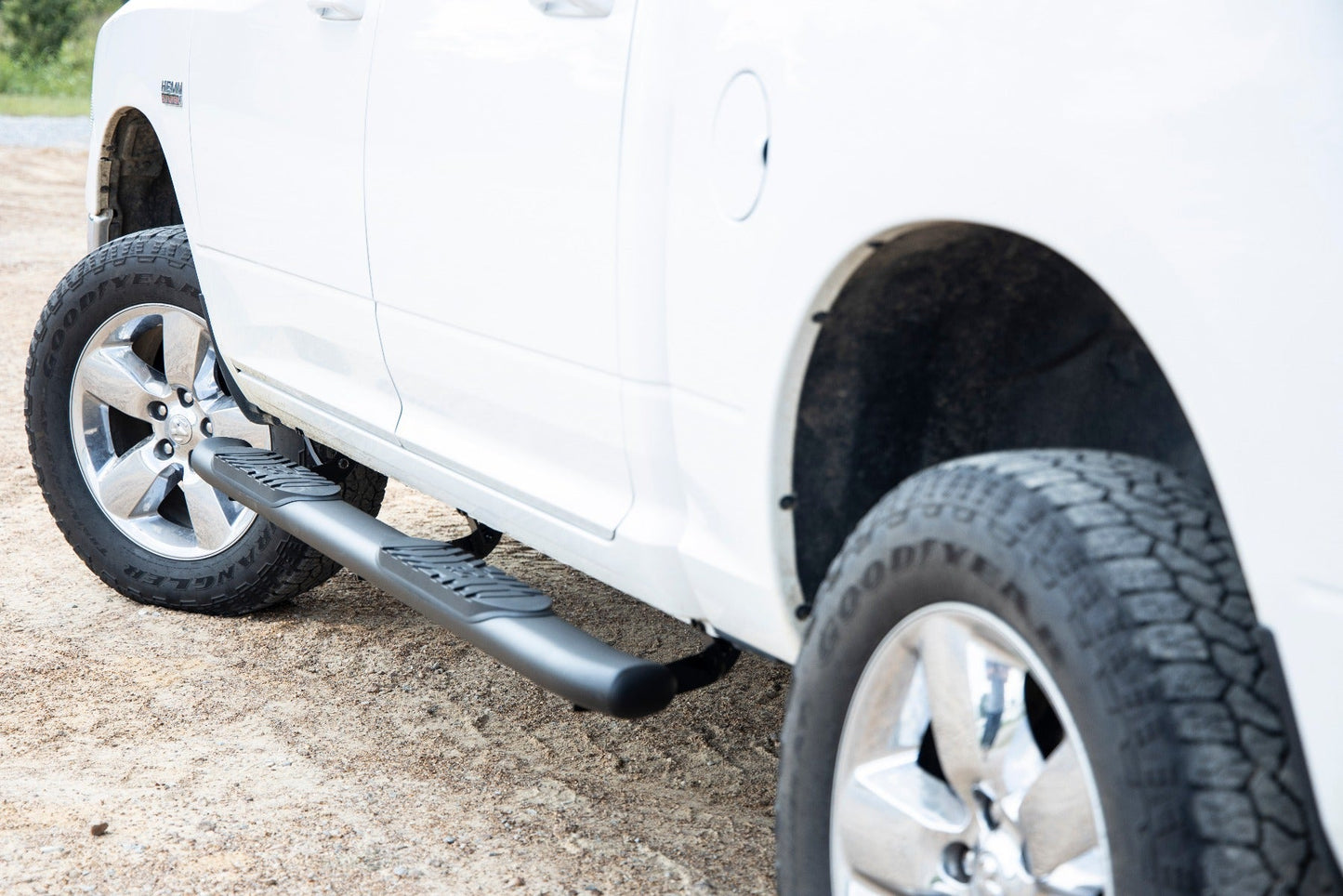 Rough Country  | Oval Nerf Step | Crew Cab | Black | Ram 1500/2500/3500 2WD/4WD