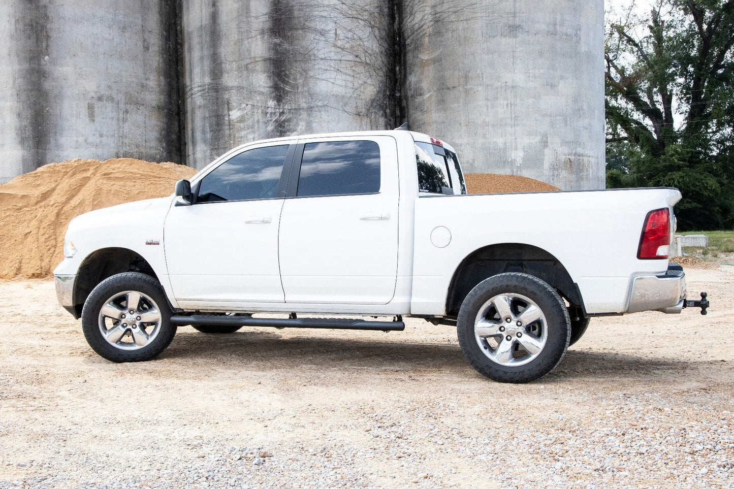 Rough Country  | Oval Nerf Step | Crew Cab | Black | Ram 1500/2500/3500 2WD/4WD