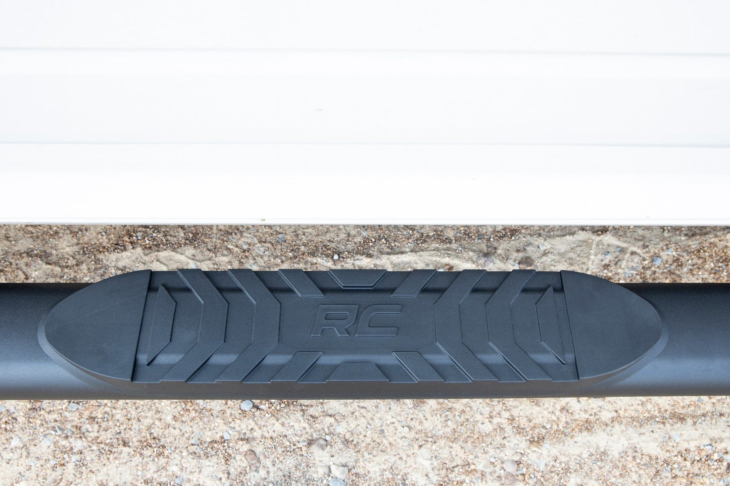 Rough Country  | Oval Nerf Step | Crew Cab | Black | Ram 1500/2500/3500 2WD/4WD