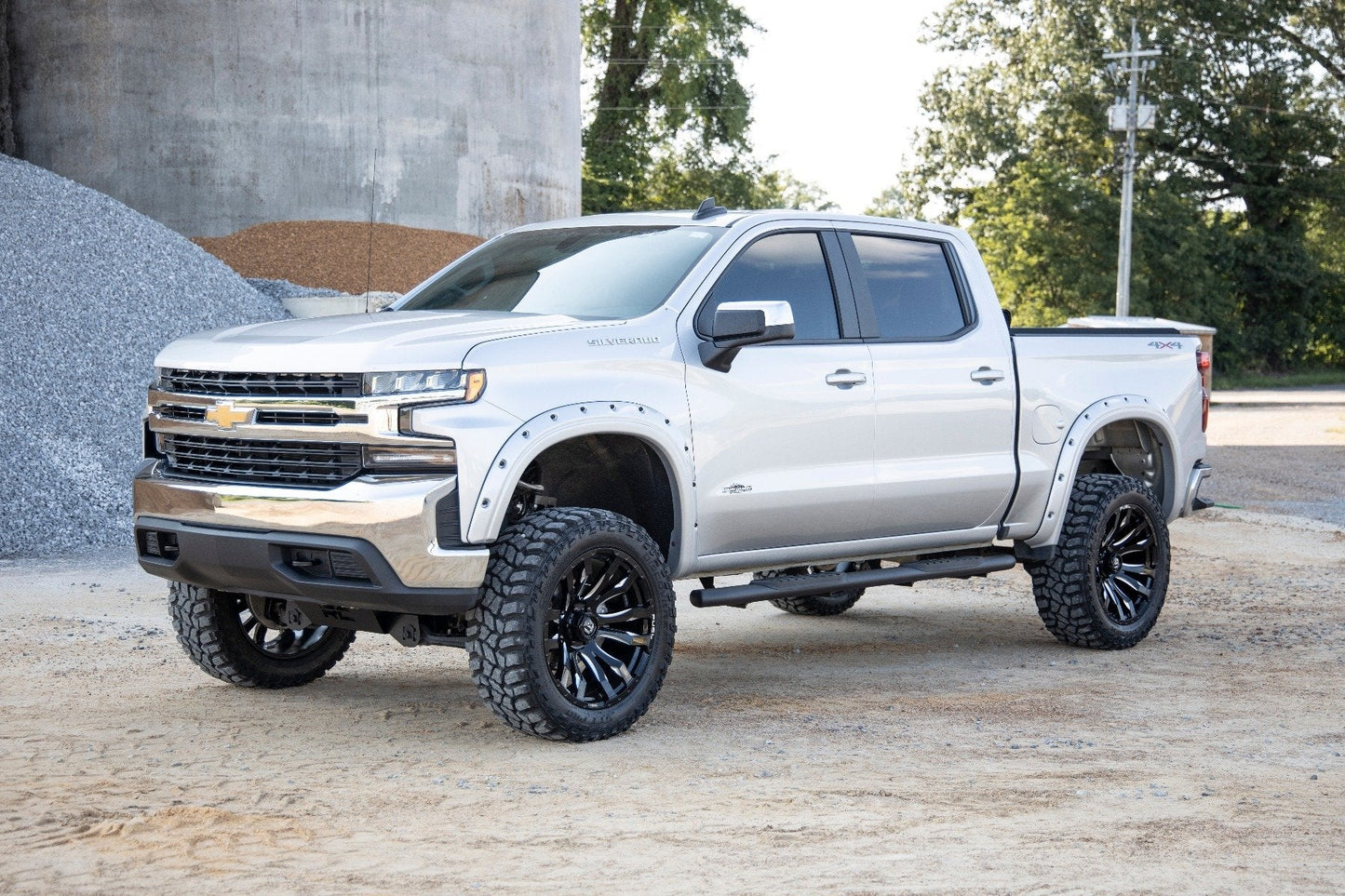 Rough Country  | Oval Nerf Step | Crew | Def Tank | Chevy/GMC 1500/2500HD/3500HD (19-23)