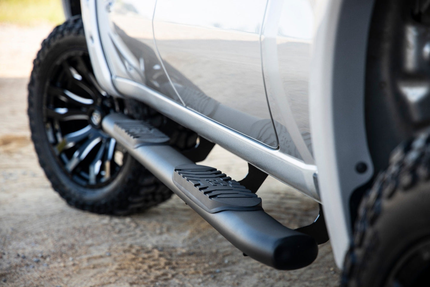 Rough Country  | Oval Nerf Step | Crew | Def Tank | Chevy/GMC 1500/2500HD/3500HD (19-23)