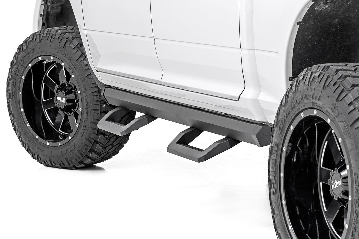 Rough Country  | SR2 Adjustable Aluminum Steps | Crew Cab | Ram 1500/2500/3500 2WD/4WD