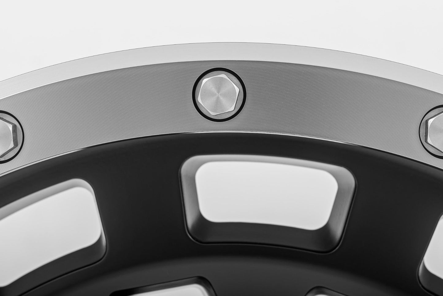 Rough Country  | Rough Country 87 Series Wheel | Simulated Beadlock | Black/Machined | 17x8.5 |