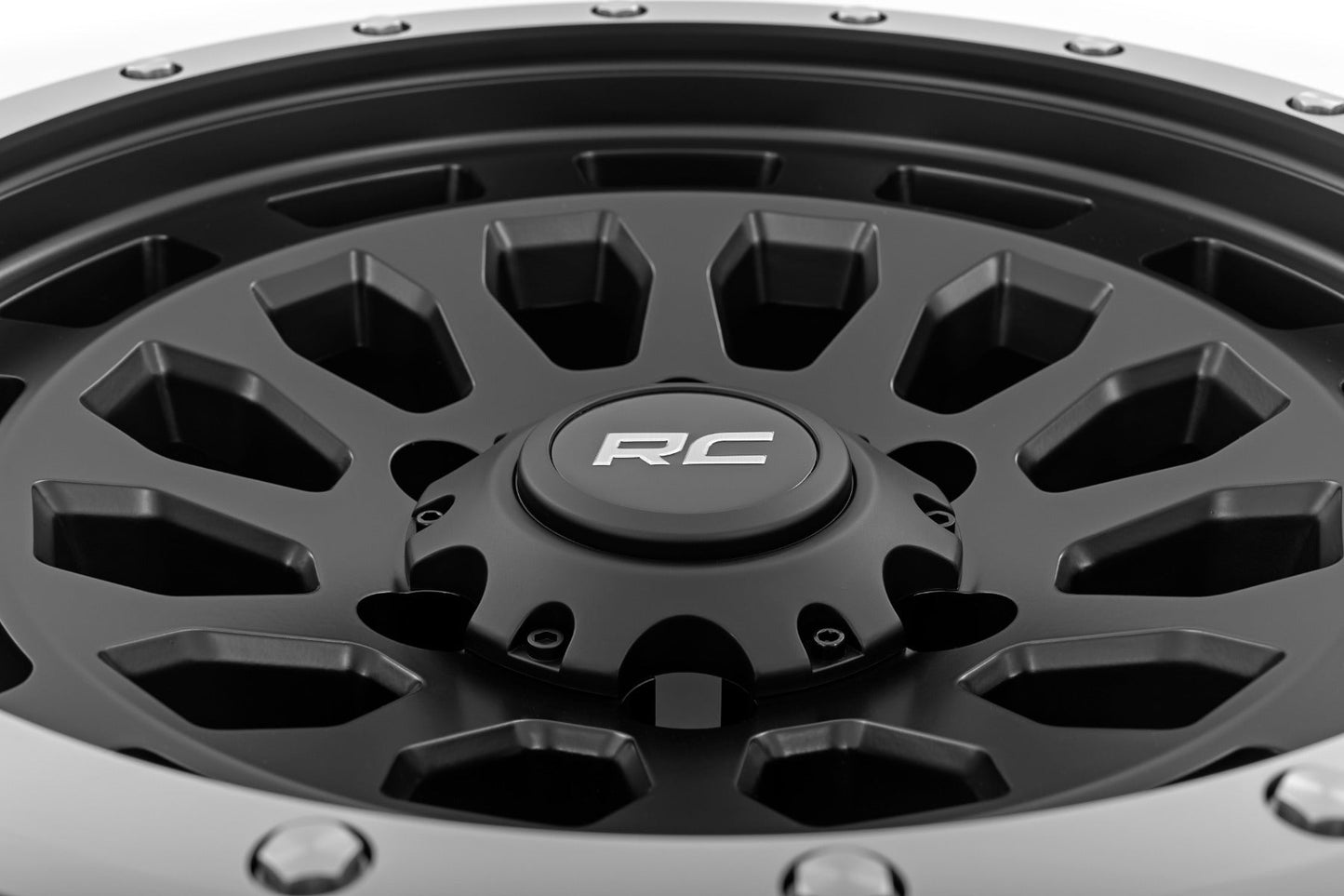 Rough Country  | Rough Country 87 Series Wheel | Simulated Beadlock | Black/Machined | 17x8.5 |