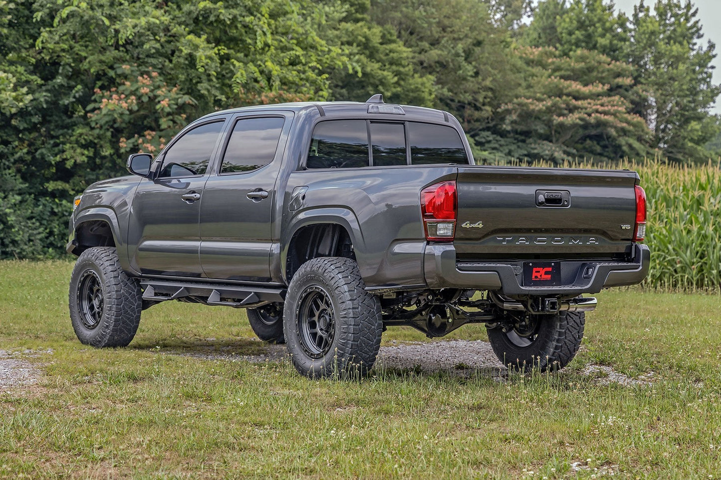 Rough Country  | 3.5 Inch Lift Kit | UCA and Leaf Springs | Toyota Tacoma 4WD (2005-2023)