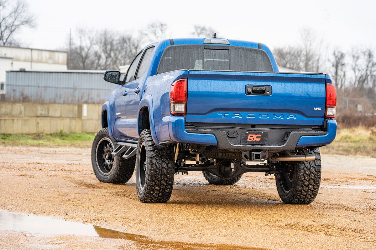 Rough Country  | Vertex 2.5 Adj Rear Shocks | 6-7" | Toyota Tacoma 2WD/4WD (05-23)